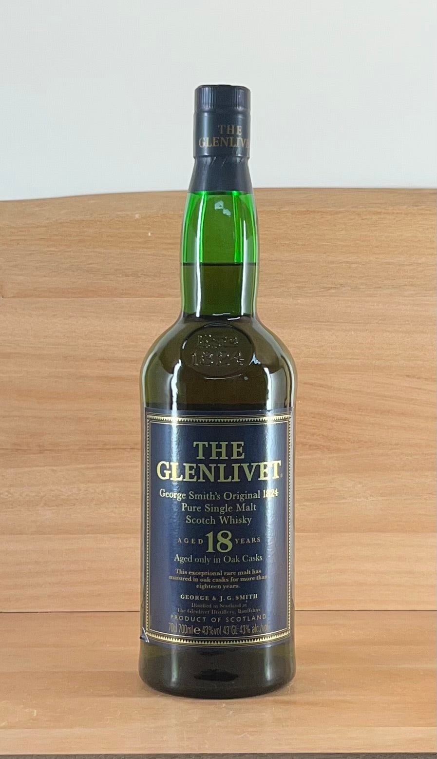 Glenlivet 18 yo Single Malt Scotch Whisky (Older bottling, no box)