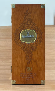 Glenfiddich 30 yo Single Malt Whisky (older bottling in timber box)