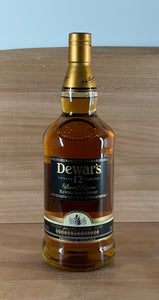 Dewars 12 yo Blended Scotch Whisky (Older bottling with glass)