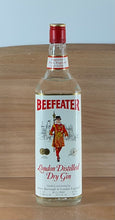 Load image into Gallery viewer, Beefeaters London Dry Gin (Older bottling)