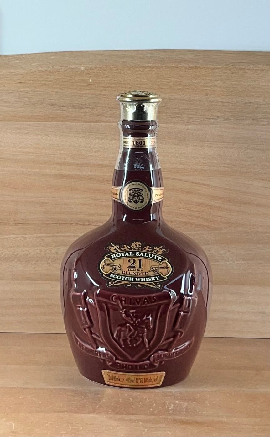 Chivas Regal Royal Salute 21 yo Ruby Flagon Blended Scotch Whisky (Old bottling) (700 mL, 40% ABV)