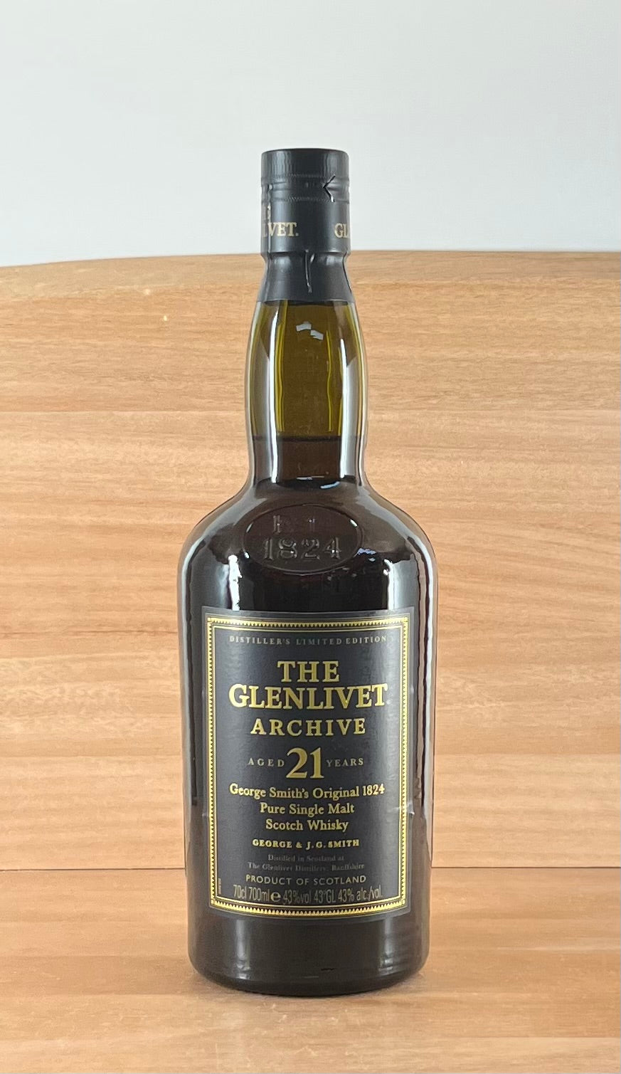 Glenlivet 21 yo Archive Single Malt Scotch Whisky (Older bottling, box)