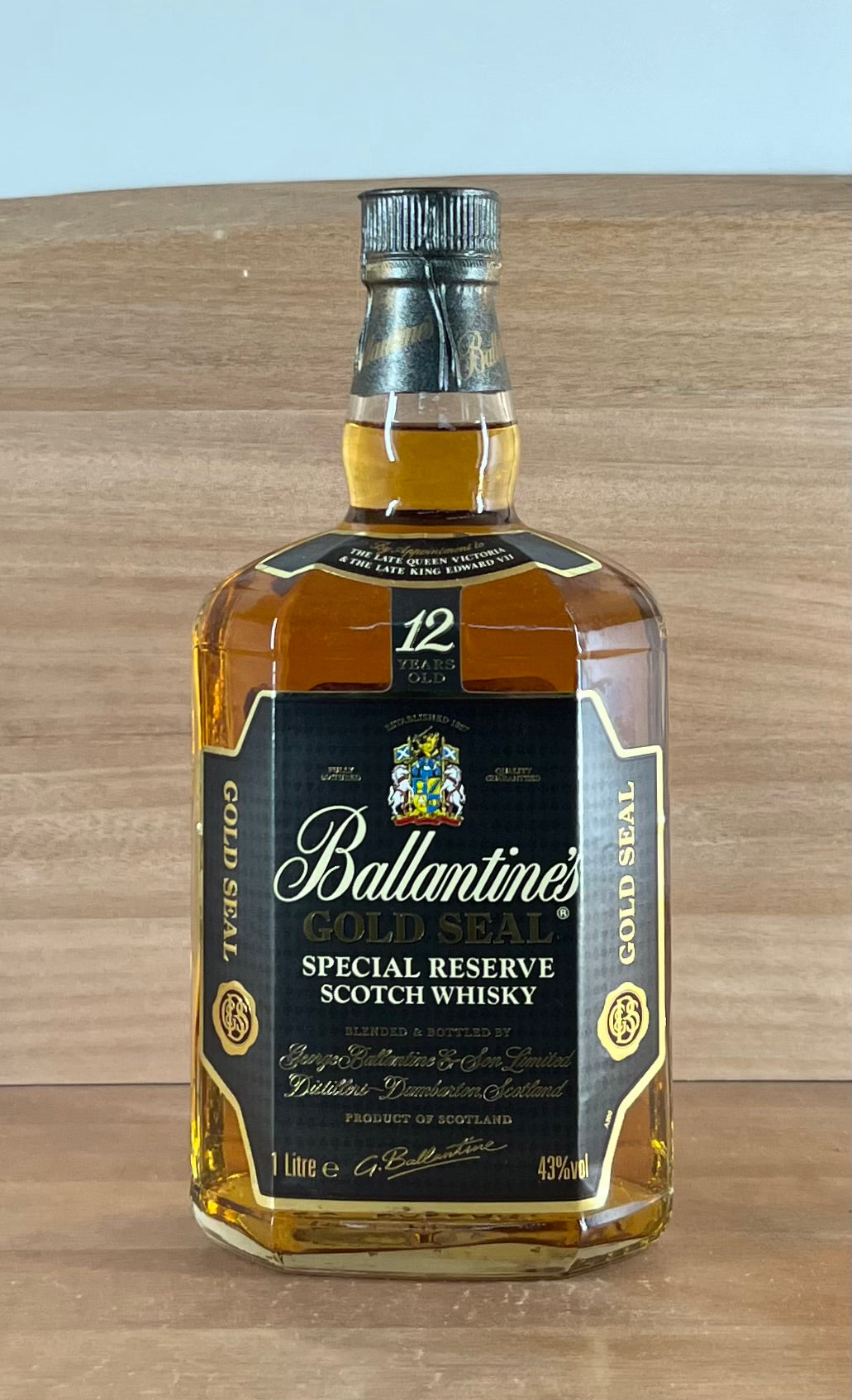 Ballantine 12 yo Gold Seal Blended Scotch Whisky (Older bottling, No box, 1000 mL)