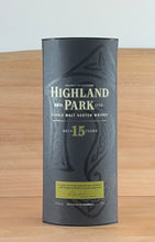 Load image into Gallery viewer, Highland Park 15 yo Single Malt Scotch Whisky (Older bottling)