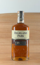 Load image into Gallery viewer, Highland Park 25 yo Single Malt Scotch Whisky (Older bottling)