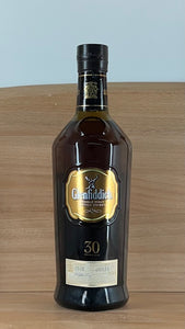 Glenfiddich 30 yo Single Malt Whisky (older bottling in timber box)