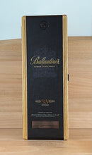 Load image into Gallery viewer, Ballantine 30 yo Blended Scotch Whisky